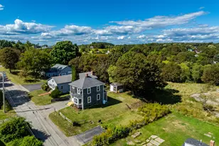 19 Lincoln St, Eastport, ME 04631 - Photo 10