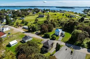 19 Lincoln St, Eastport, ME 04631 - Photo 12