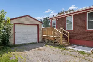 46 Wilkes St, Waterville, ME 04901 - Photo 2
