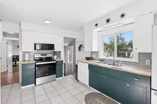 4 Crosby St, Fairfield, ME 04937 - Photo 16