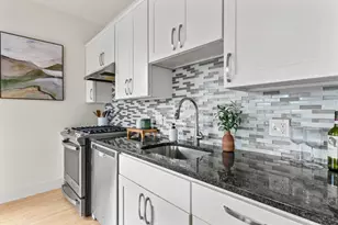 15 Walton St, Portland, ME 04103 - Photo 12