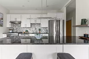 15 Walton St, Portland, ME 04103 - Photo 8