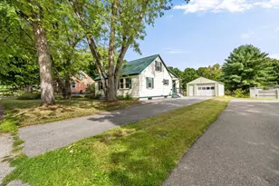 11 Charles St, Winthrop, ME 04364 - Photo 2