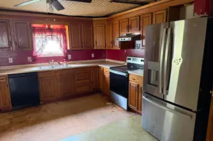 21 Hillside Ave, Waterville, ME 04901 - Photo 4