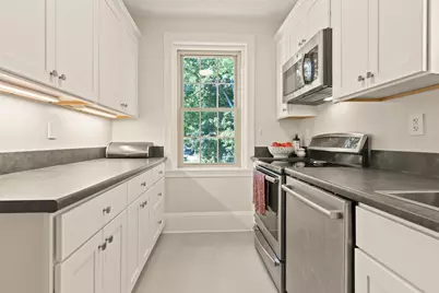 290 Baxter Boulevard #E2, Portland, ME 04101 - Photo 4