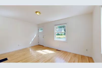 12 Hillcrest Street, Gardiner, ME 04345 - Photo 10