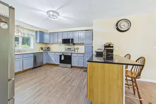 945 & 949 Main St, Wayne, ME 04284 - Photo 14