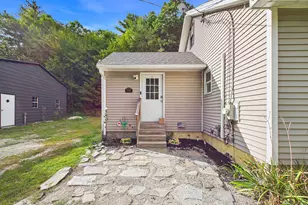 945 & 949 Main St, Wayne, ME 04284 - Photo 10