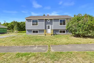 4 Meadowrue Dr, Augusta, ME 04330 - Photo 2
