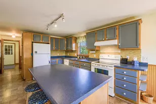 164 Back Meadow Dr, Warren, ME 04864 - Photo 10
