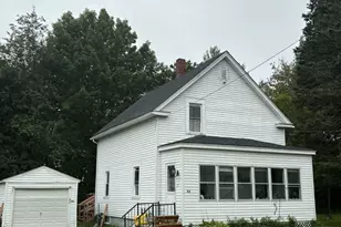 63 Washington St, Baileyville, ME 04694 - Photo 2
