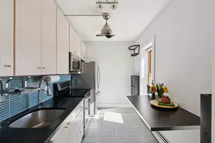 129 York St, Portland, ME 04101 - Photo 12
