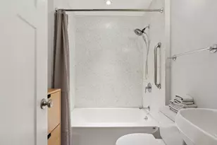 129 York St, Portland, ME 04101 - Photo 24
