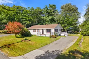 39 Holt Dr, Ellsworth, ME 04605 - Photo 1