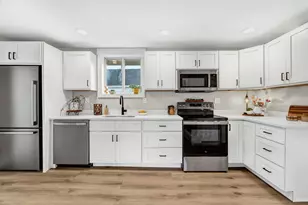 11 Cannard St, Gardiner, ME 04345 - Photo 6