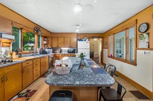 210 Middle St, Farmington, ME 04938 - Photo 10