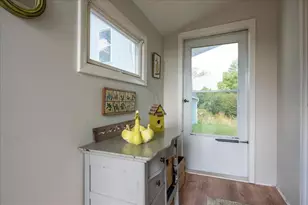 9 North St, Thomaston, ME 04861 - Photo 2