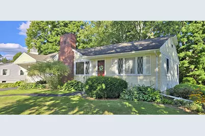 39 Bowdoin Street, Houlton, ME 04730 - Photo 2