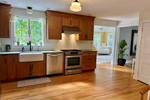 40 Stonybrook Rd, Cape Elizabeth, ME 04107 - Photo 2