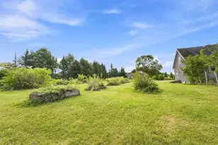 614 Turner Ridge Rd, Palermo, ME 04354 - Photo 2