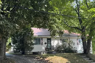 28 Island Ave, Orono, ME 04473 - Photo 1
