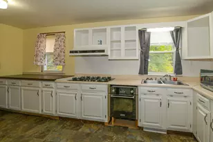 36 Spring St, Mechanic Falls, ME 04256 - Photo 8
