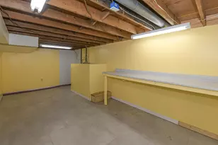36 Spring St, Mechanic Falls, ME 04256 - Photo 22