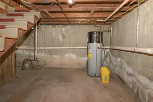 36 Spring St, Mechanic Falls, ME 04256 - Photo 24