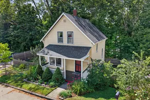 24 Glidden St, Waldoboro, ME 04572 - Photo 1