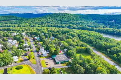 729 Prospect Avenue, Rumford, ME 04276 - Photo 10
