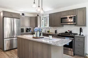 38 Safari Dr, Brunswick, ME 04011 - Photo 2