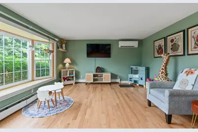 7 Louise Street, Gorham, ME 04038 - Photo 4