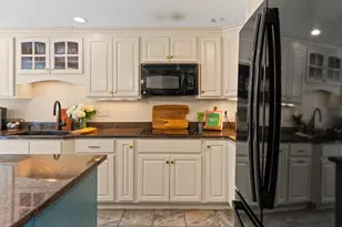 7 Louise St, Gorham, ME 04038 - Photo 6