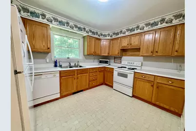 18 Elm Street, Dexter, ME 04930 - Photo 10