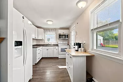 56 Jowett Street, Bangor, ME 04401 - Photo 8