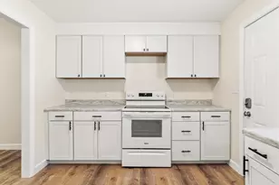 228 Congress Cir, Topsham, ME 04086 - Photo 6