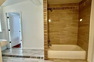 124 Sherman St, Portland, ME 04101 - Photo 10