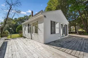 542 Mitchell Rd, Cape Elizabeth, ME 04107 - Photo 4