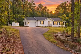 35 Grandview Dr, Limerick, ME 04048 - Photo 1