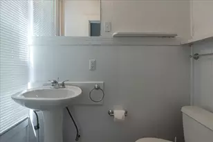 13 Wood St, Camden, ME 04843 - Photo 12