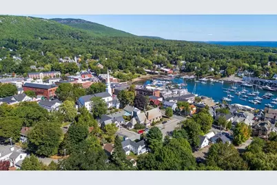 13 Wood Street, Camden, ME 04843 - Photo 2