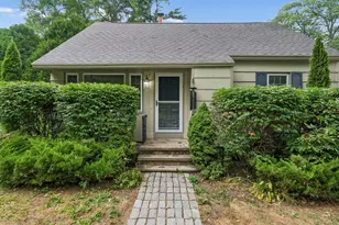 305 Fowler Rd, Cape Elizabeth, ME 04107 - Photo 2