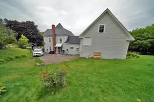 16 Columbia St, Houlton, ME 04730 - Photo 4