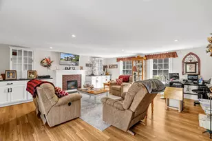 685 Prospect Ave, Rumford, ME 04276 - Photo 6