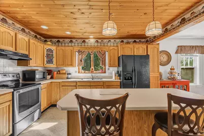 685 Prospect Avenue, Rumford, ME 04276 - Photo 4
