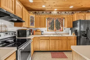 685 Prospect Ave, Rumford, ME 04276 - Photo 12