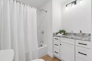 71 Epping St, Portland, ME 04103 - Photo 24
