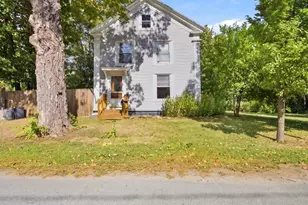29 Water St, Newport, ME 04953 - Photo 4