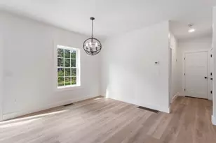 11 Chestnut St, Old Orchard Beach, ME 04064 - Photo 14