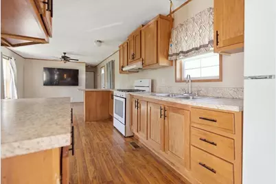 7 Autumn Lane, Lewiston, ME 04240 - Photo 10